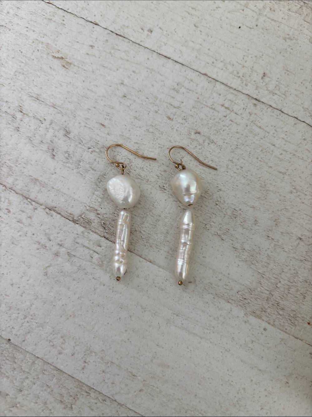 Free People Pearl Drop Earrings in White and Gold